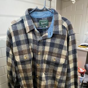 Mens Woolrich shirt. Size large